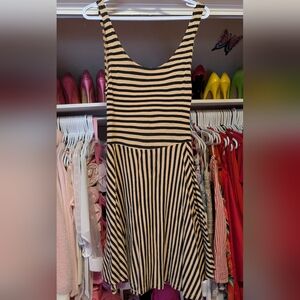 Topshop Black and Cream Striped Scoop Neck Mini Skater Dress Size 4